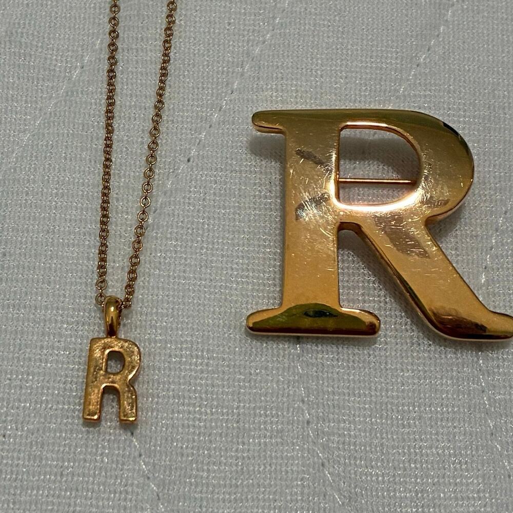Vintage Roman Gold Tone Letter R Initial Brooch Pin Monogram Alphabet Signed